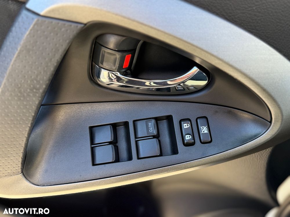 Toyota RAV4 2.2 D-4D 4x2 - 13