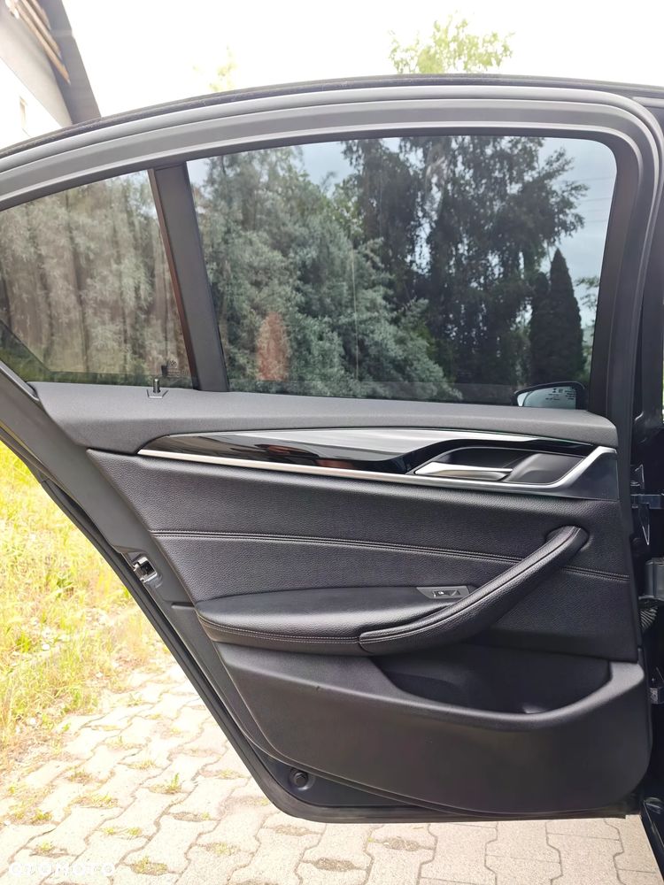 BMW Seria 5 520d Efficient Dynamics Edition Sport Line - 37