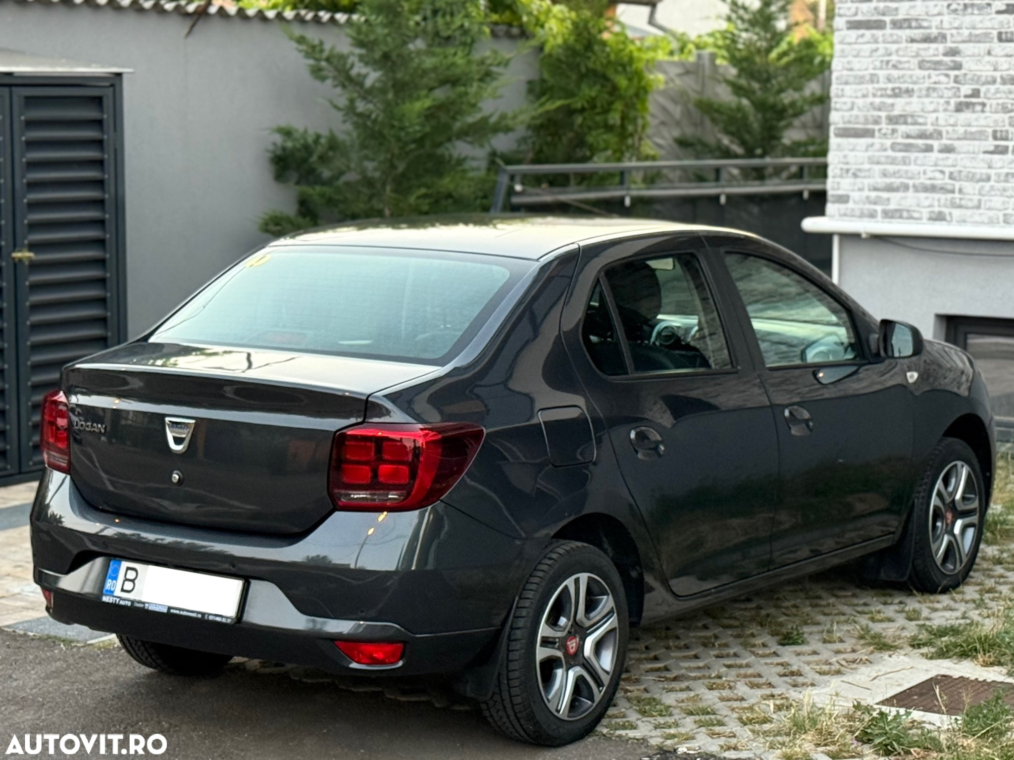 Dacia Logan - 4