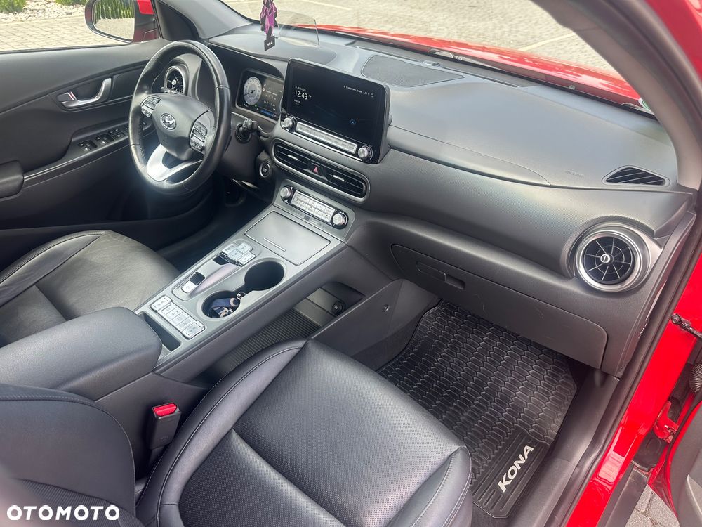 Hyundai Kona 65kWh Executive Plus - 2