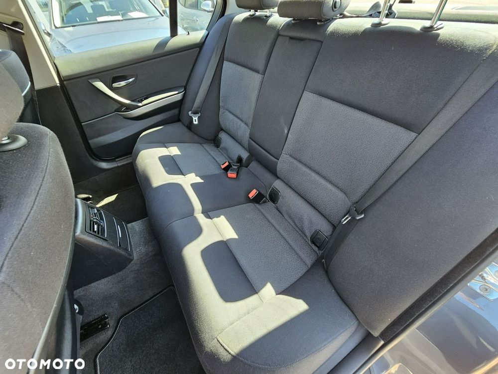 BMW Seria 3 - 17