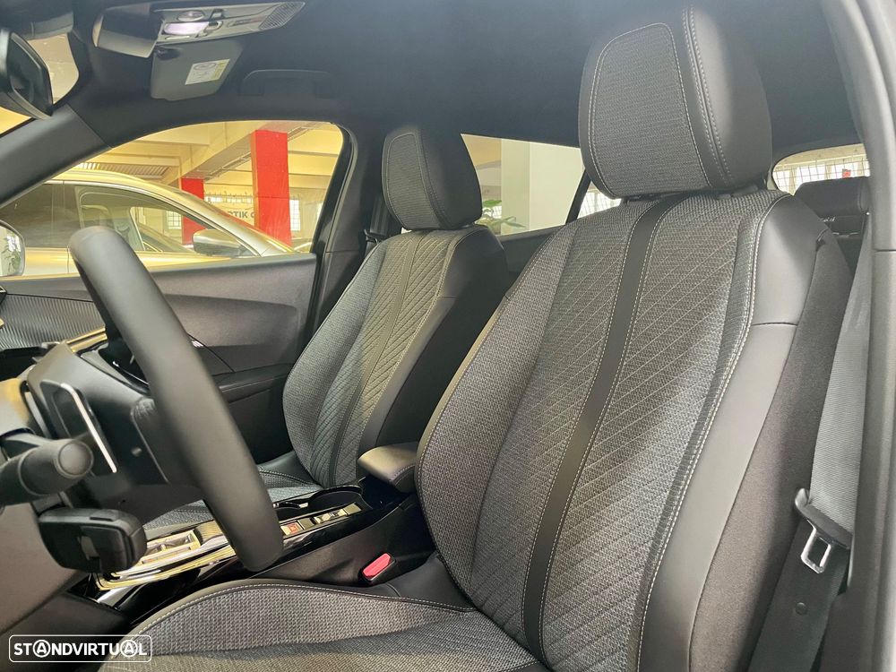 Peugeot 2008 Hybrid 136 e-DSC Allure - 23
