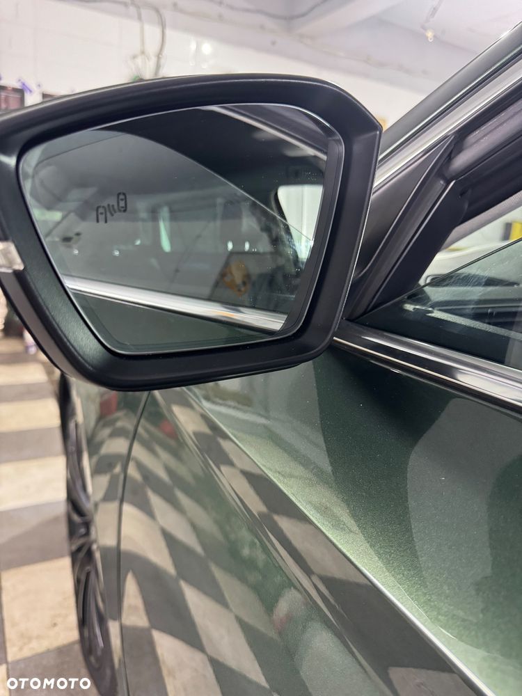 Skoda Superb Combi 2.0 TDI DSG Ambition - 9