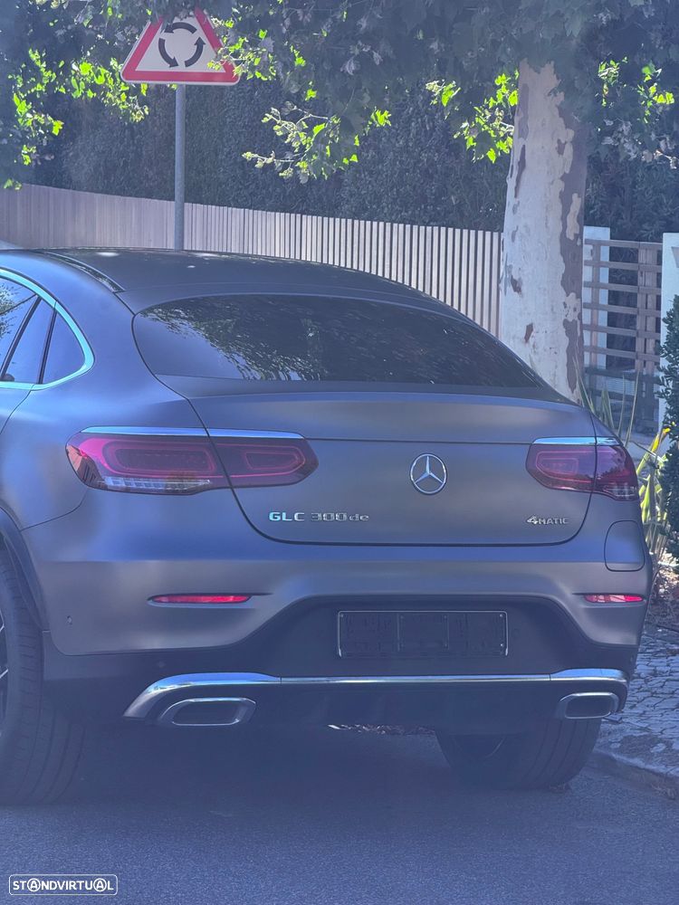 Mercedes-Benz GLC 300 de 4Matic 9G-TRONIC AMG Line - 33