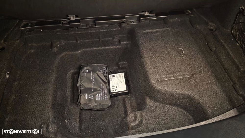 Mercedes-Benz E 220 d AMG Line Aut. - 28