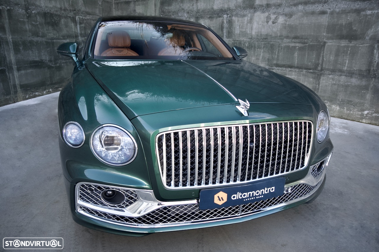 Bentley Flying Spur Hybrid - 10