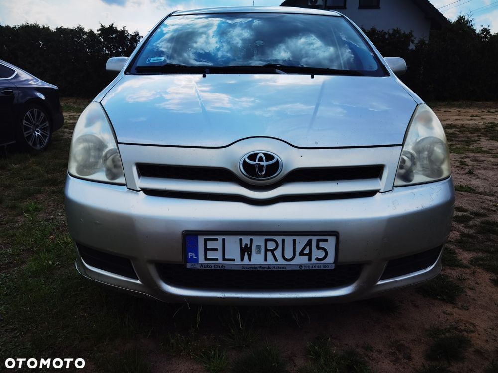 Toyota Corolla Verso - 2
