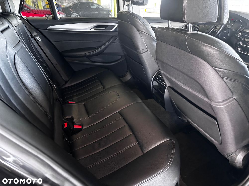 BMW Seria 5 520d Efficient Dynamics Edition - 25