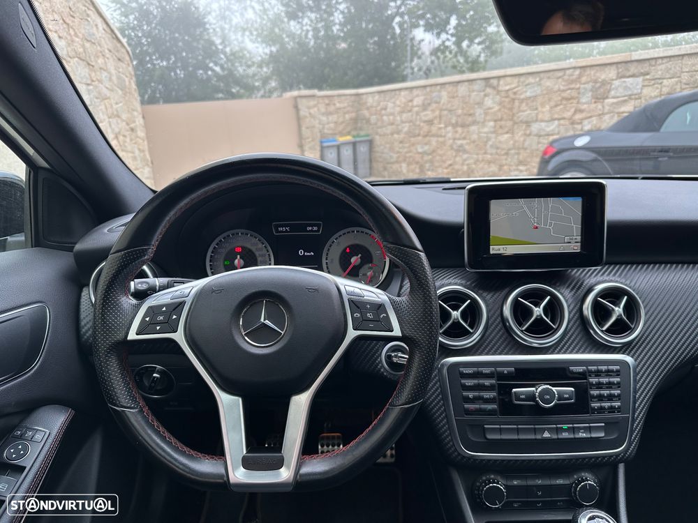 Mercedes-Benz A 180 d AMG Line - 10