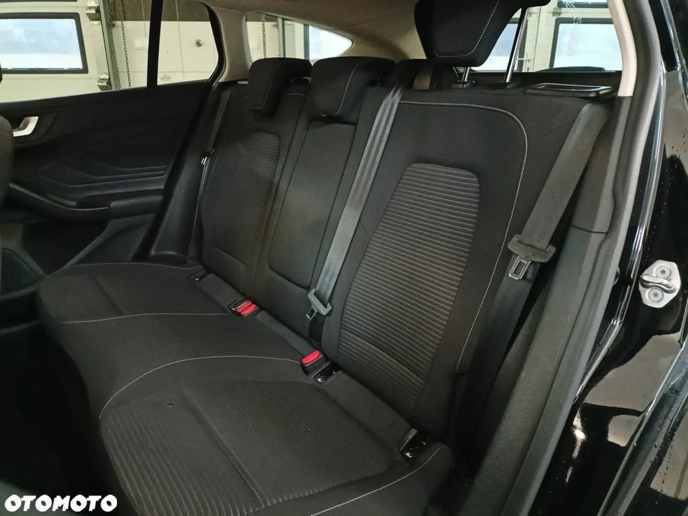 Ford Focus SW 1.0 EcoBoost Titanium - 17