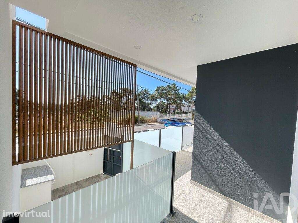 Casa / Villa T5 em Corroios de 120,00 m2 - Grande imagem: 2/25