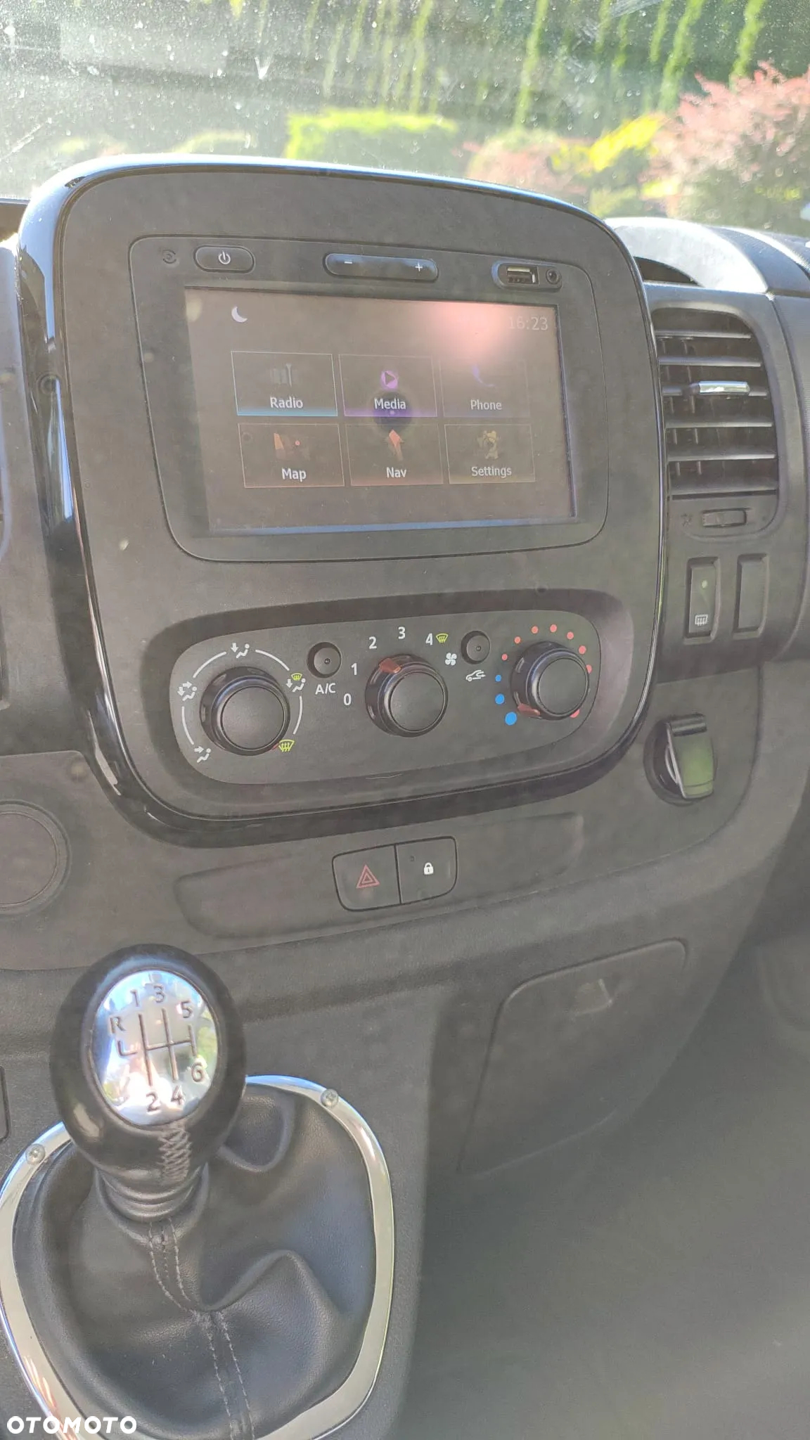 Opel Vivaro - 12