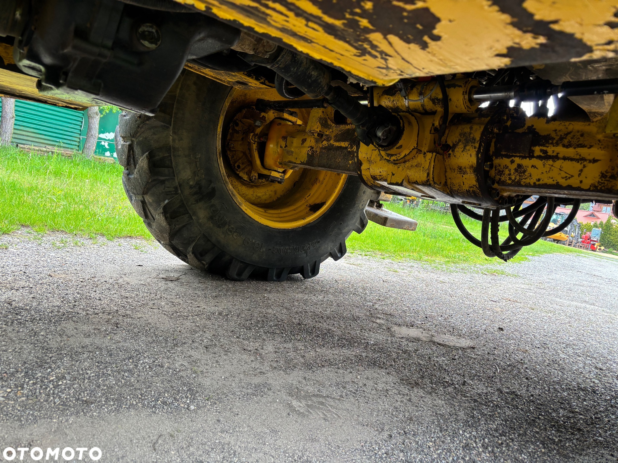 Komatsu WB 93 - 13