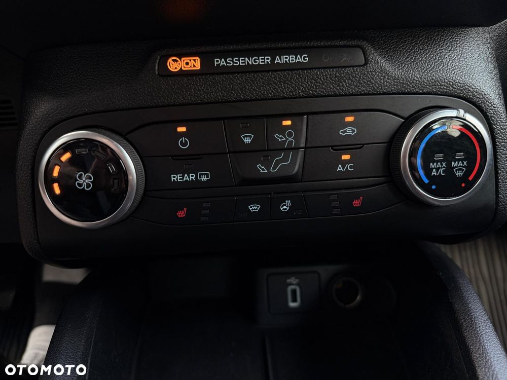 Ford Focus 1.0 EcoBoost Trend Edition Business - 28