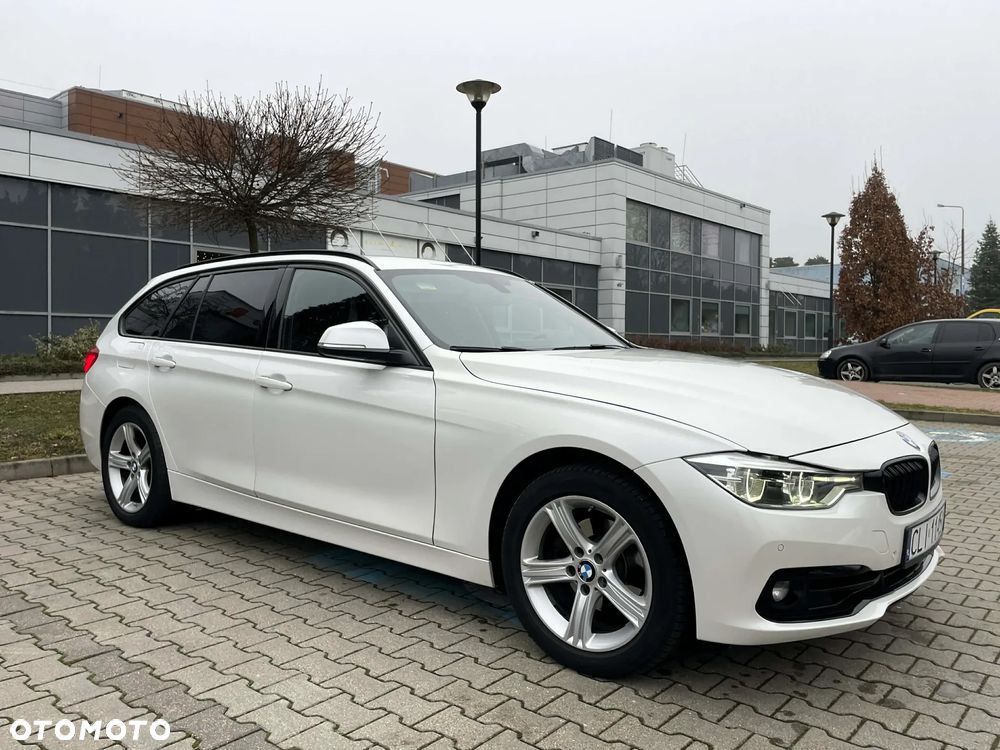 BMW Seria 3 318d Sport Line - 3