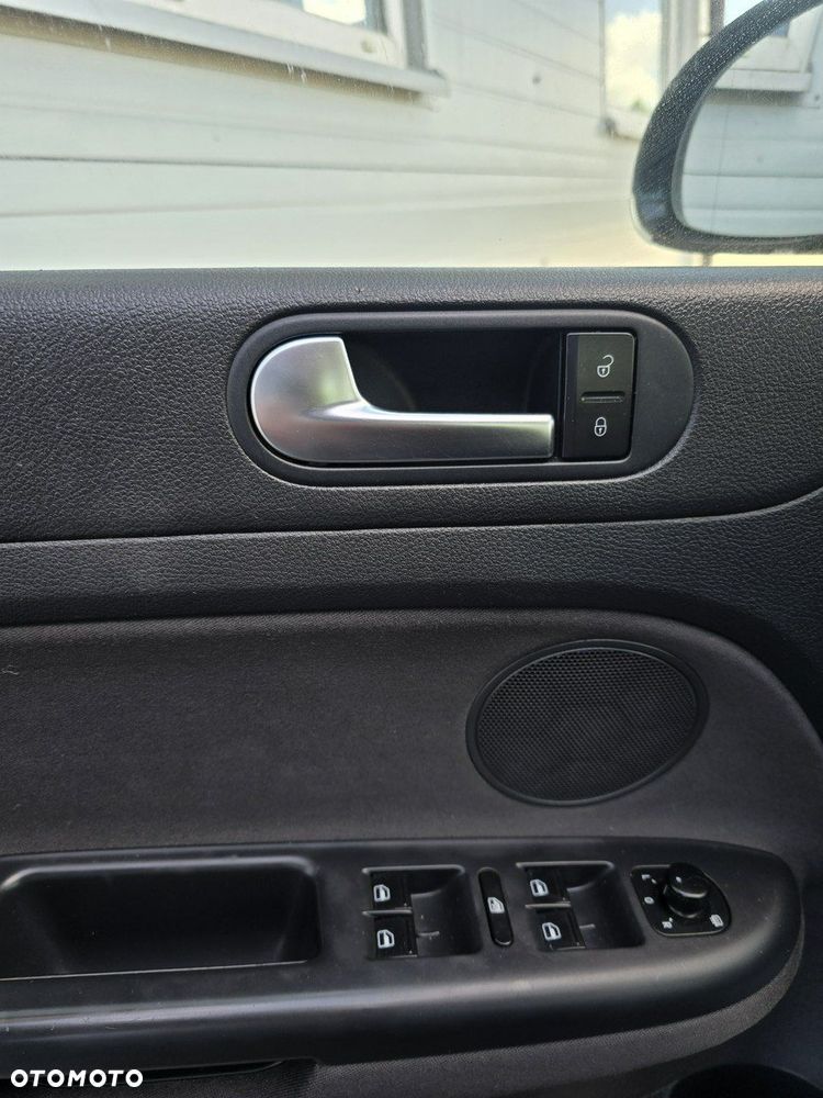 Volkswagen Golf Plus - 12