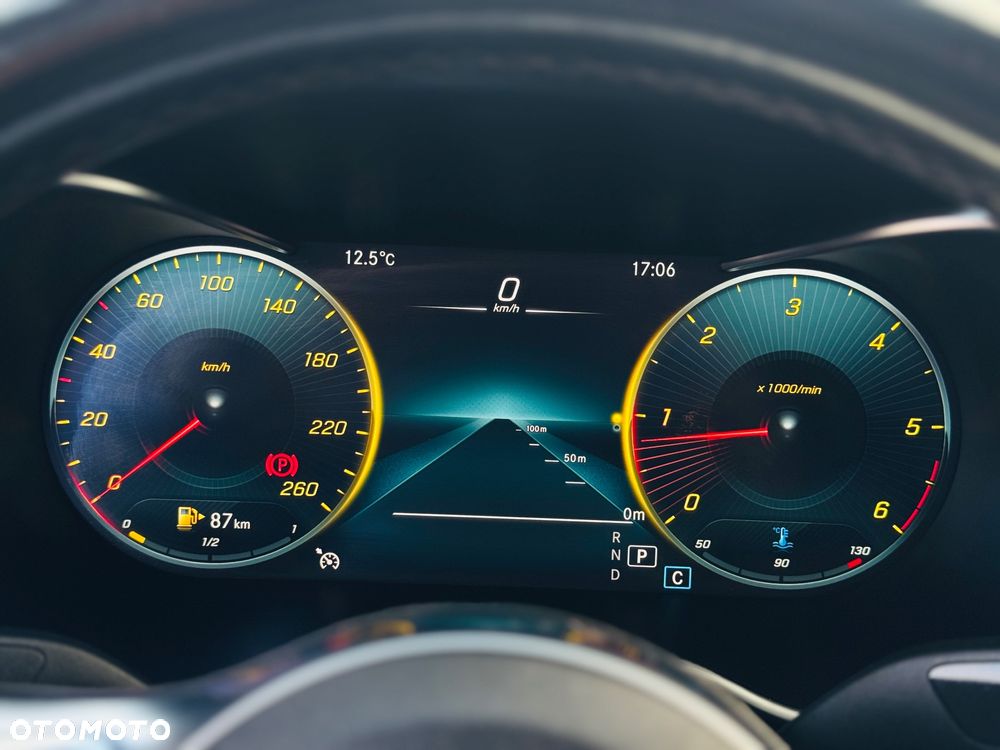 Mercedes-Benz GLC 300 d 4Matic 9G-TRONIC AMG Line Plus - 22