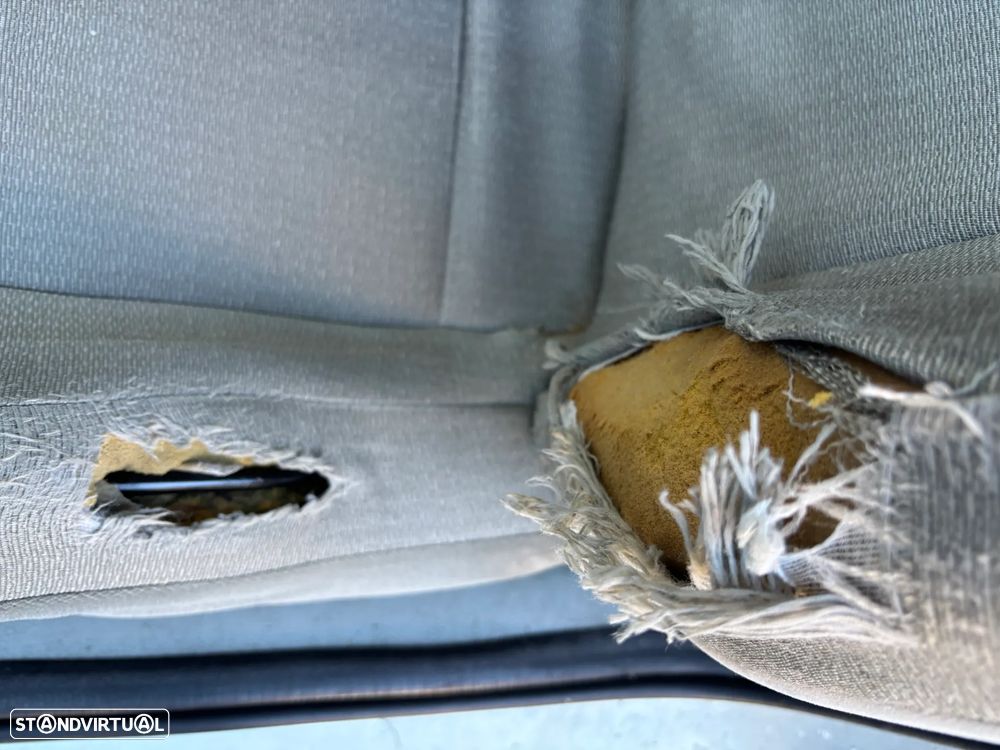 Renault Clio 1.2 16V Privilège - 6