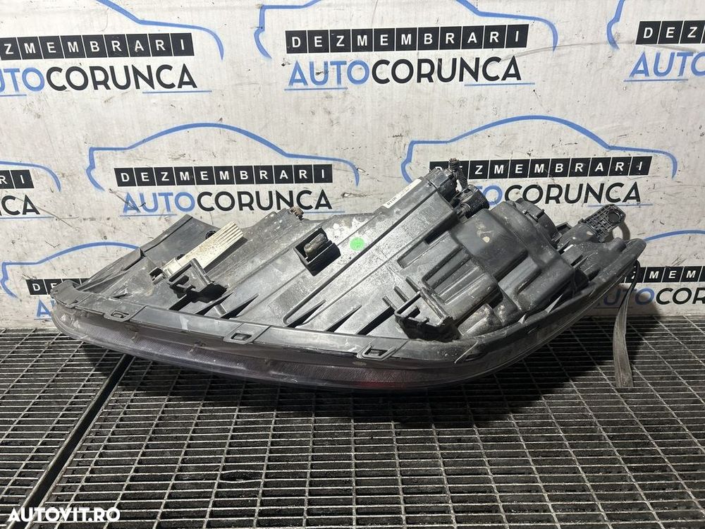 Far Dreapta Hyundai Tucson III 2015 - 2018 SUV 4 Usi (1293) Cu lupă - 3