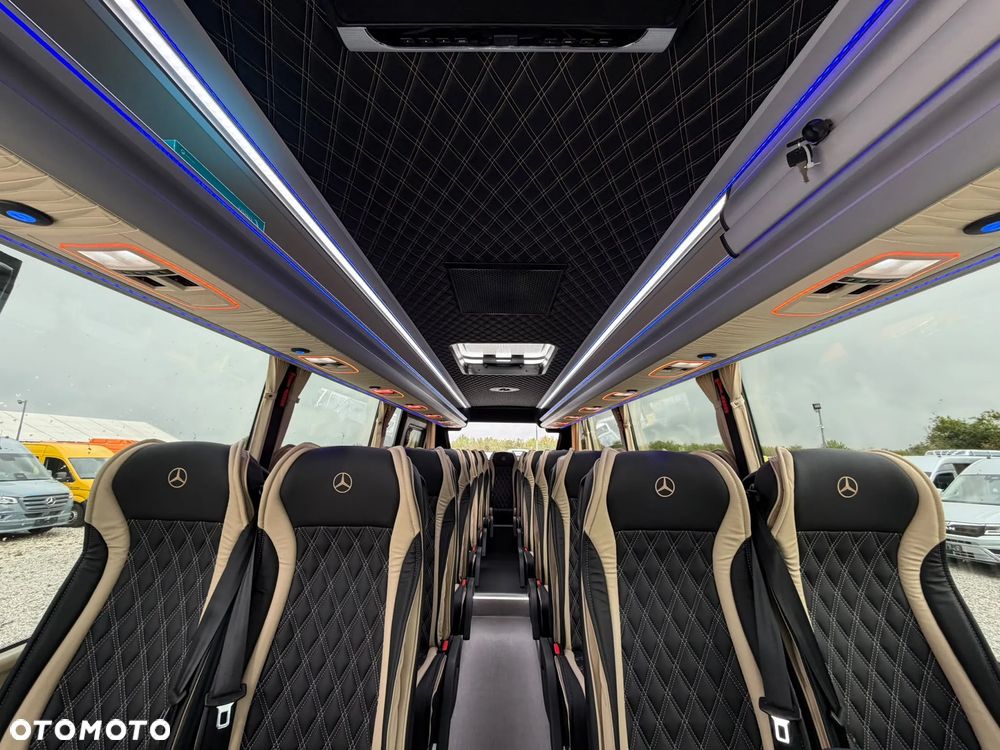 Mercedes-Benz Sprinter 519 - 19