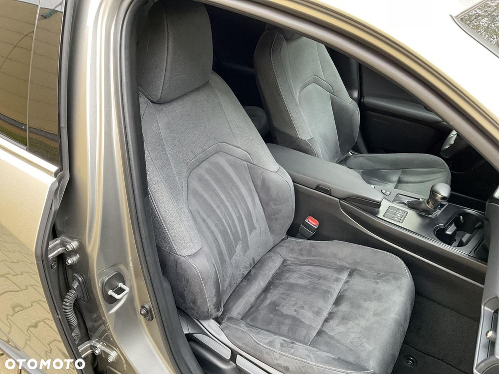 Lexus UX 250h GPF Business 2WD - 15