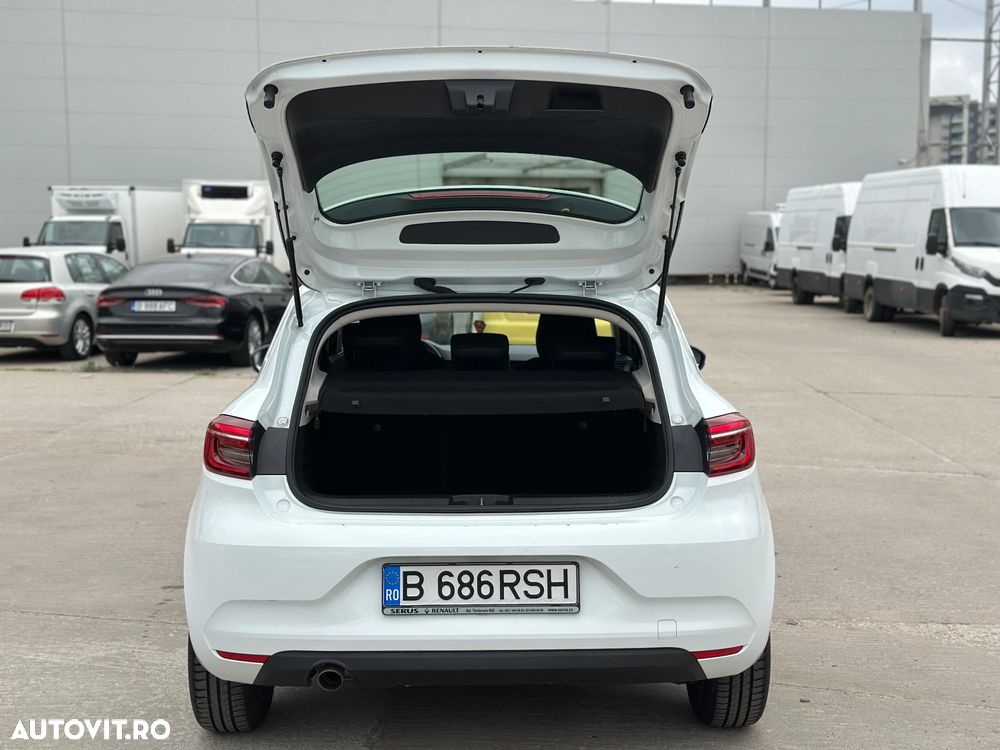 Renault Clio - 10