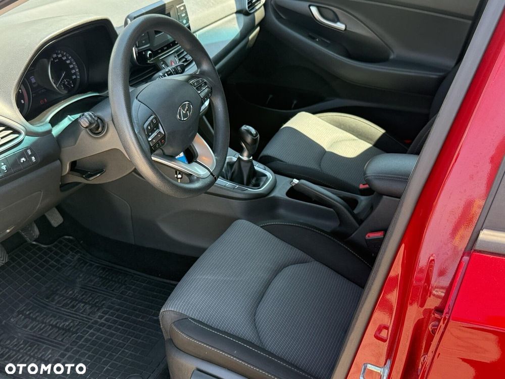 Hyundai i30 1.4 Classic + - 12