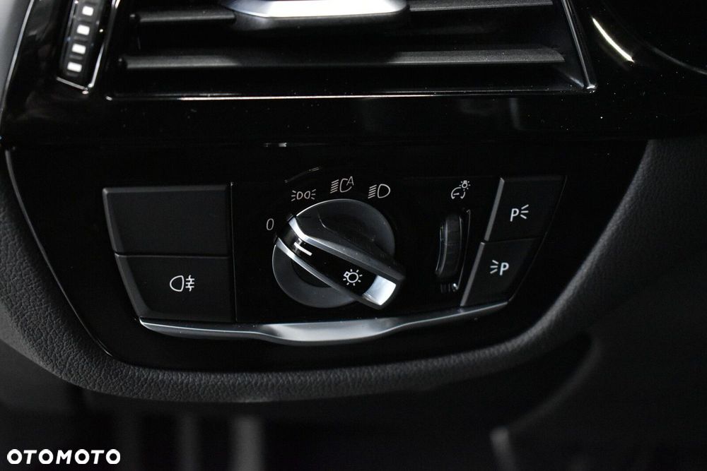 BMW Seria 5 520d mHEV M Sport sport - 12