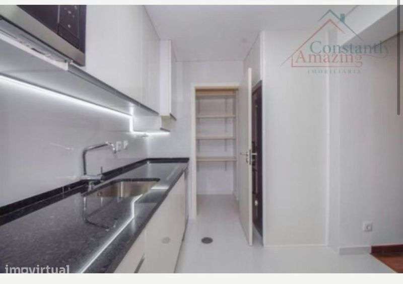 T3 Aparamento Arrenda 2.200€ Avennida Almirante Reis,78, Anjos. - Grande imagem: 4/12