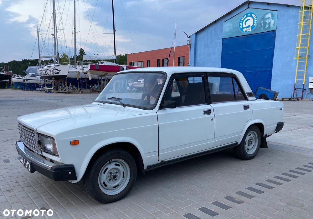 Lada 2107 - 1