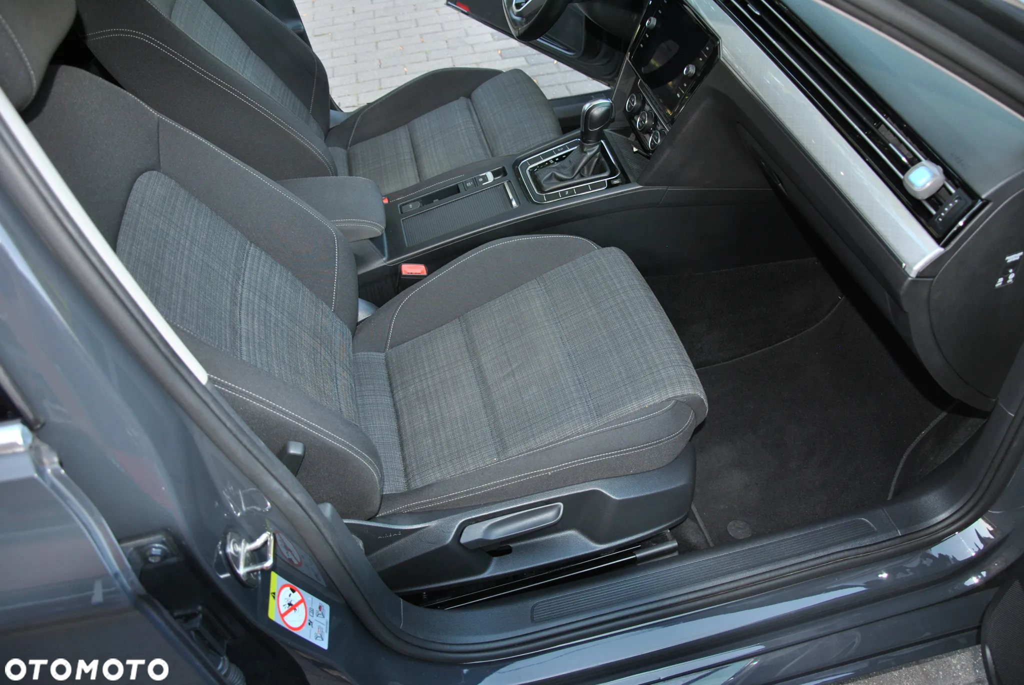 Volkswagen Passat 2.0 TDI BMT Comfortline DSG - 14