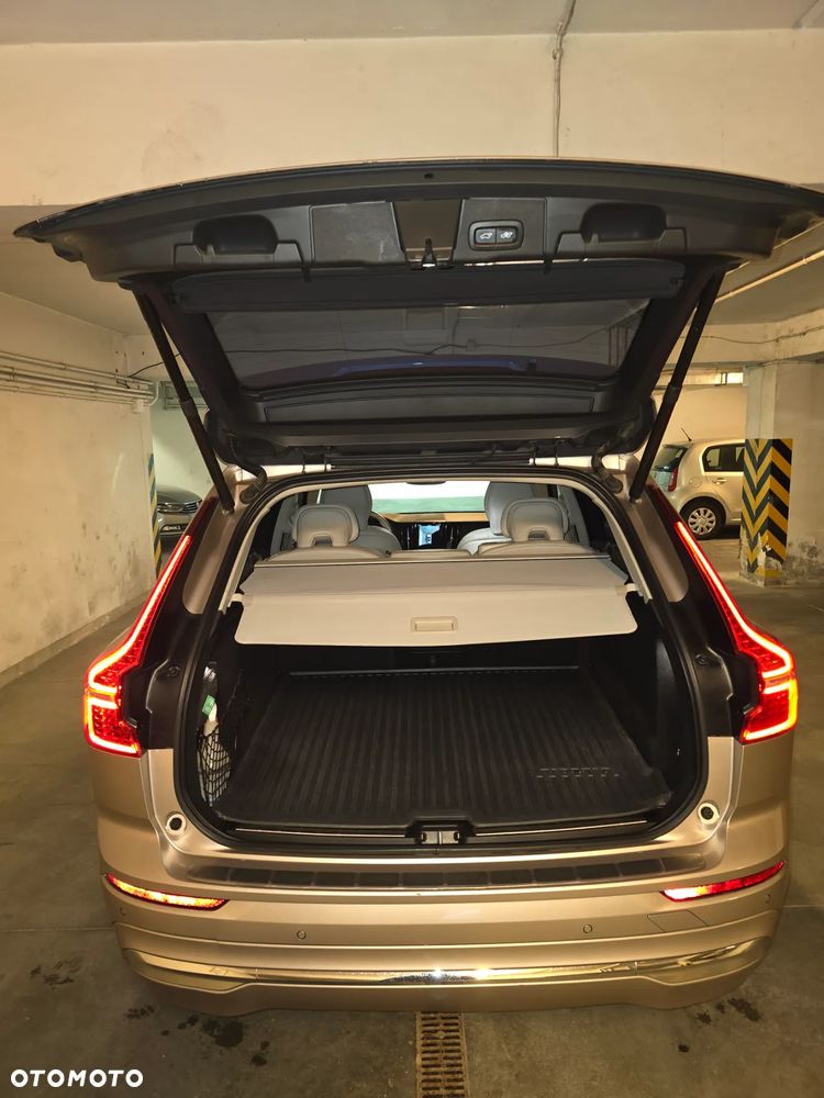 Volvo XC 60 B4 D AWD Plus Bright - 23