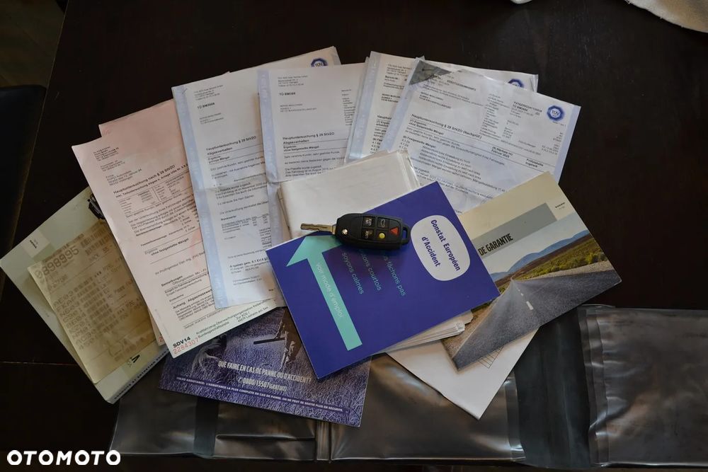 Volvo XC 70 AWD Premium - 37