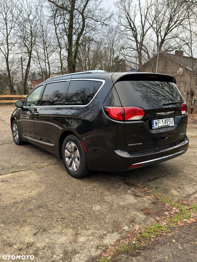 Chrysler Pacifica - 5