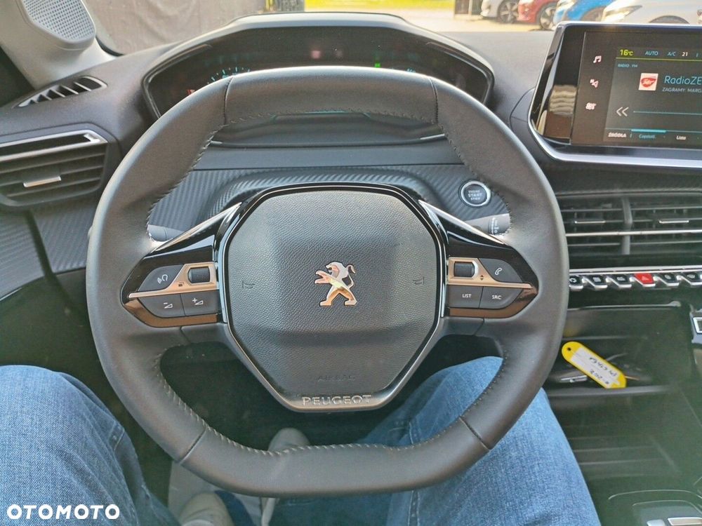 Peugeot 208 - 21