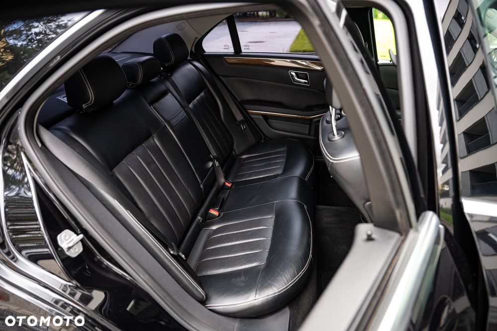 Mercedes-Benz Klasa E 220 CDI DPF BlueEFFICIENCY Automatik Elegance - 11