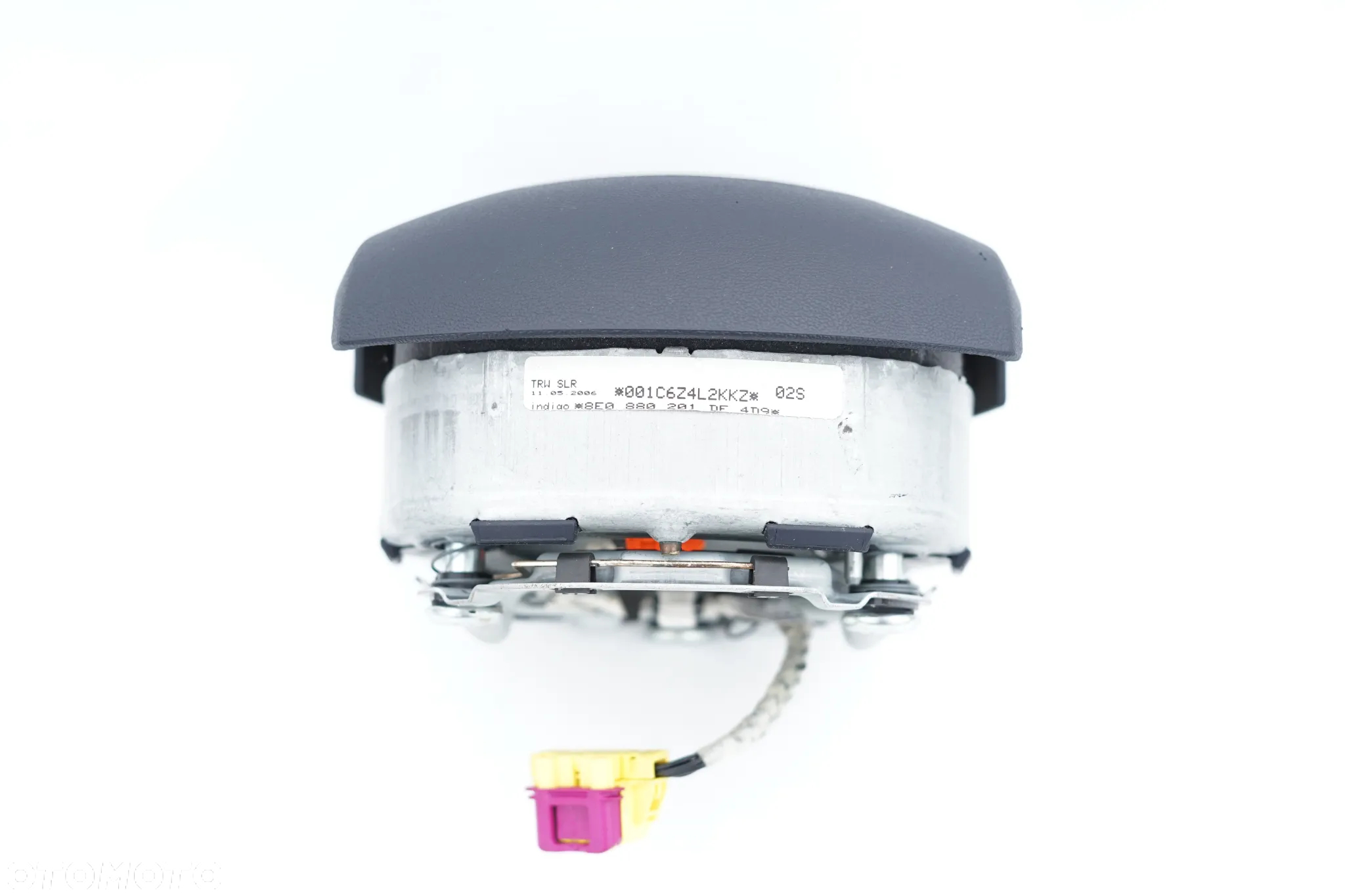 Airbag poduszka kierowcy Audi A4 B7 8E0880201DE - 4