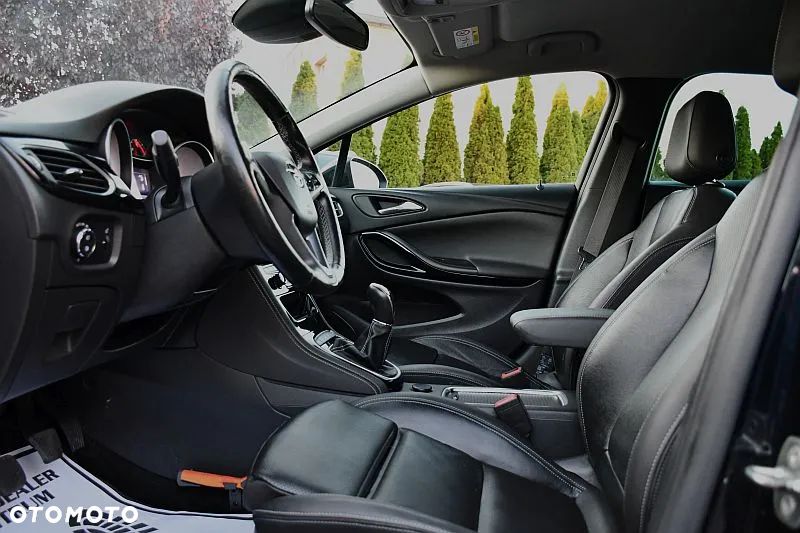 Opel Astra 1.4 Turbo Start/Stop Sports Tourer Innovation - 10