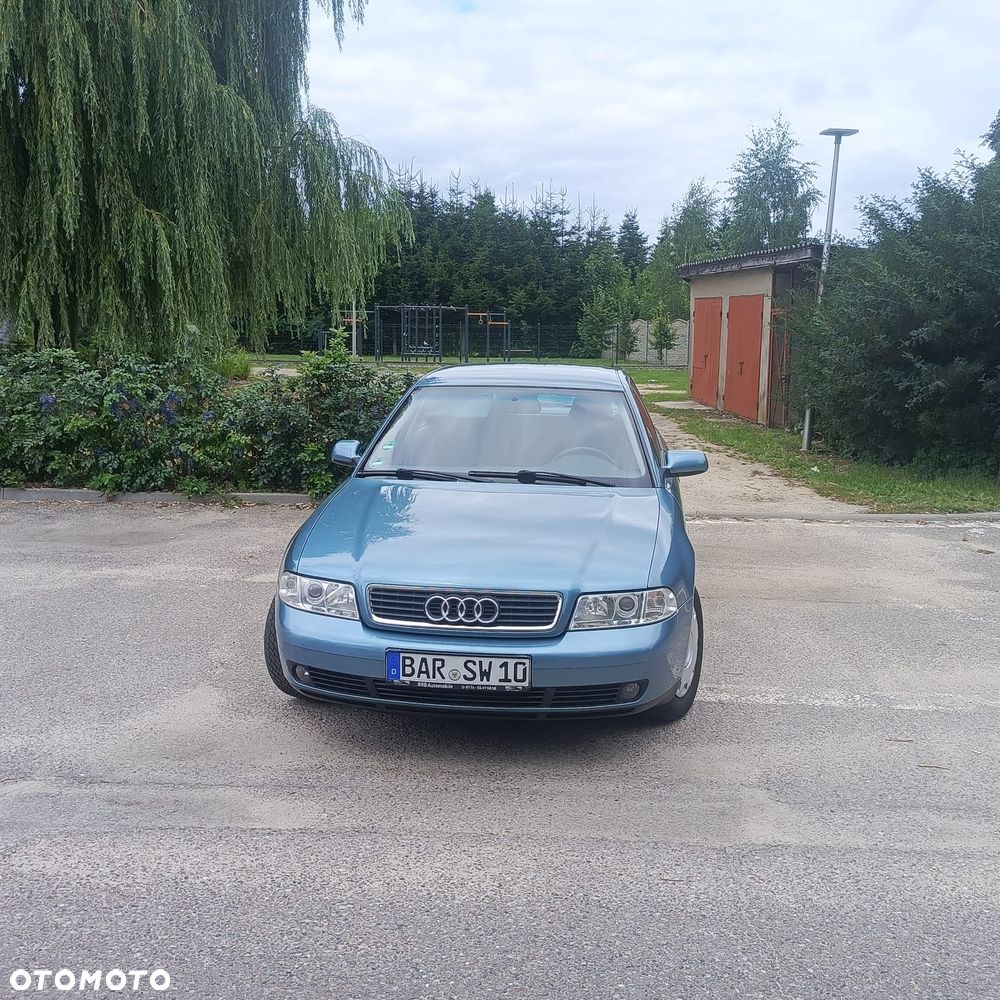Audi A4 Limousine 1.8 - 6