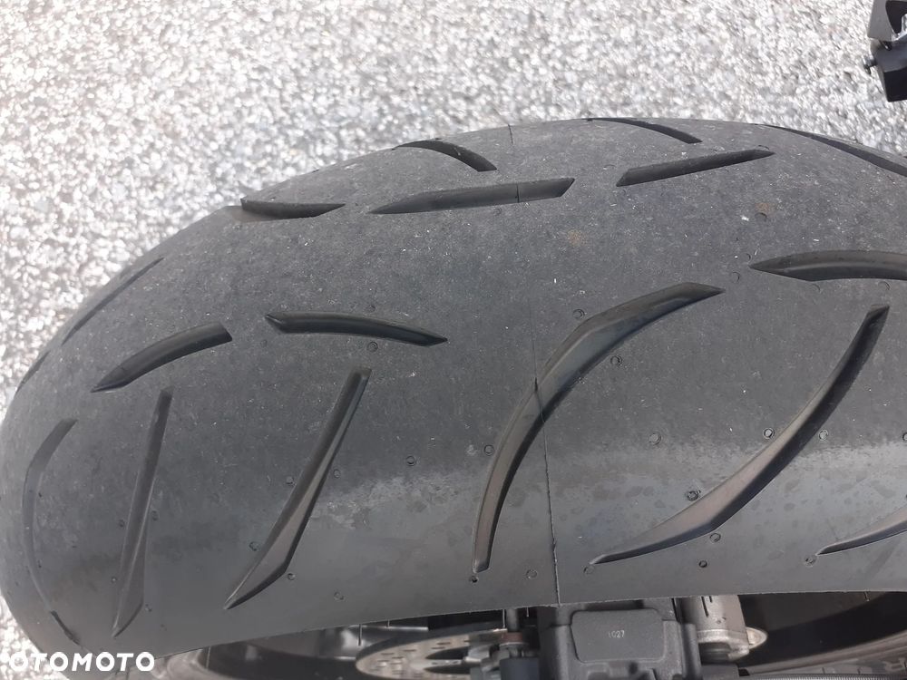 Suzuki GSX 1000 - 16