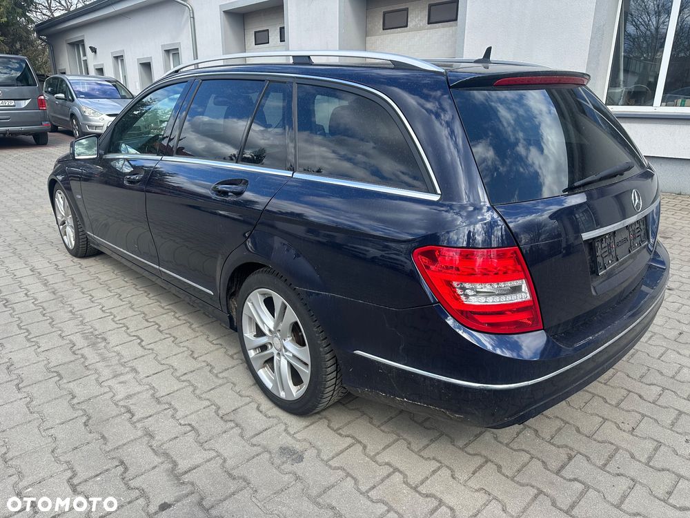 Mercedes-Benz Klasa C 180 CGI Automatik BlueEFFICIENCY Avantgarde - 6