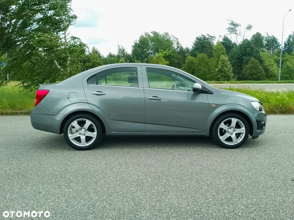 Chevrolet Aveo 1.4 16V LT - 35