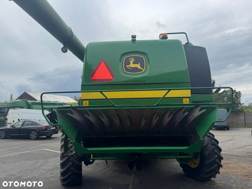 John Deere T670 - 8