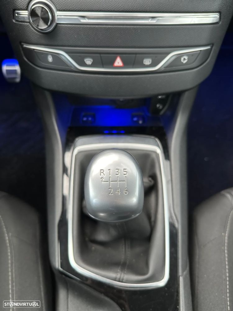 Peugeot 308 SW BlueHDi 120 Stop & Start Allure - 17