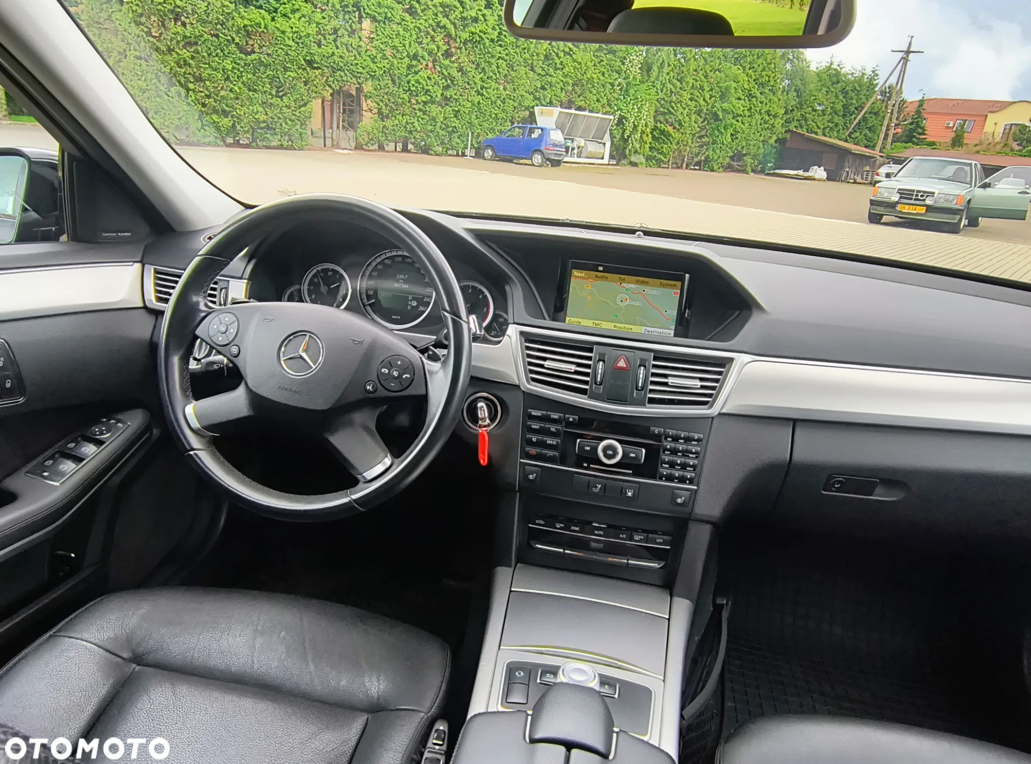 Mercedes-Benz Klasa E 350 CDI 4-Matic BlueEff Avantgarde - 4