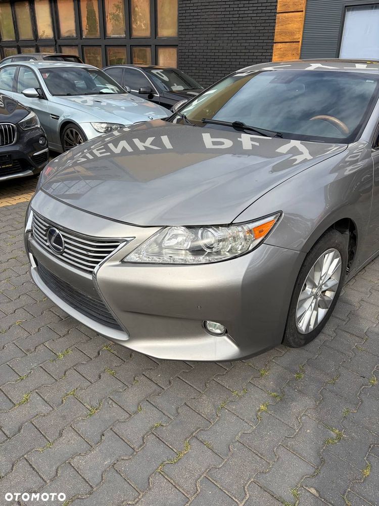 Lexus ES - 2