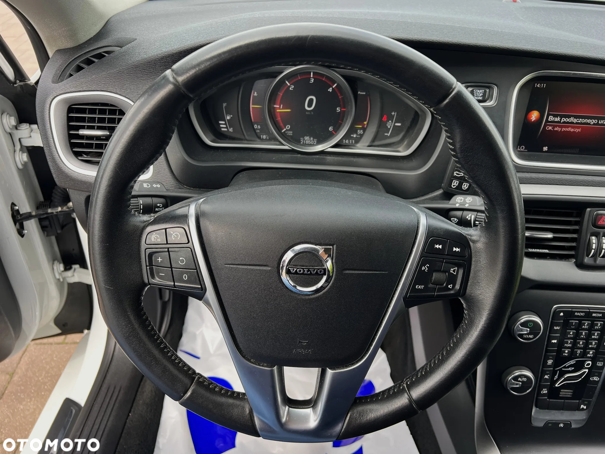 Volvo V40 D2 Drive-E Momentum - 35