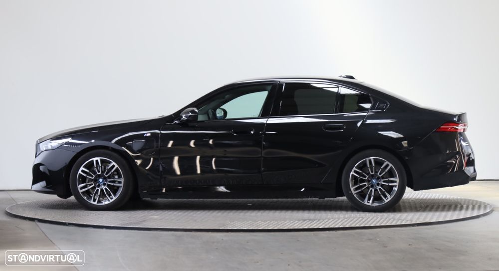 BMW 530 e Pack Desportivo M - 5