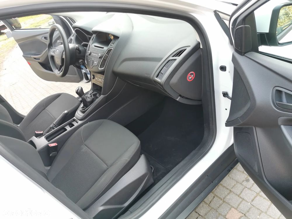 Ford Focus 1.0 EcoBoost 99g Trend Sport - 37