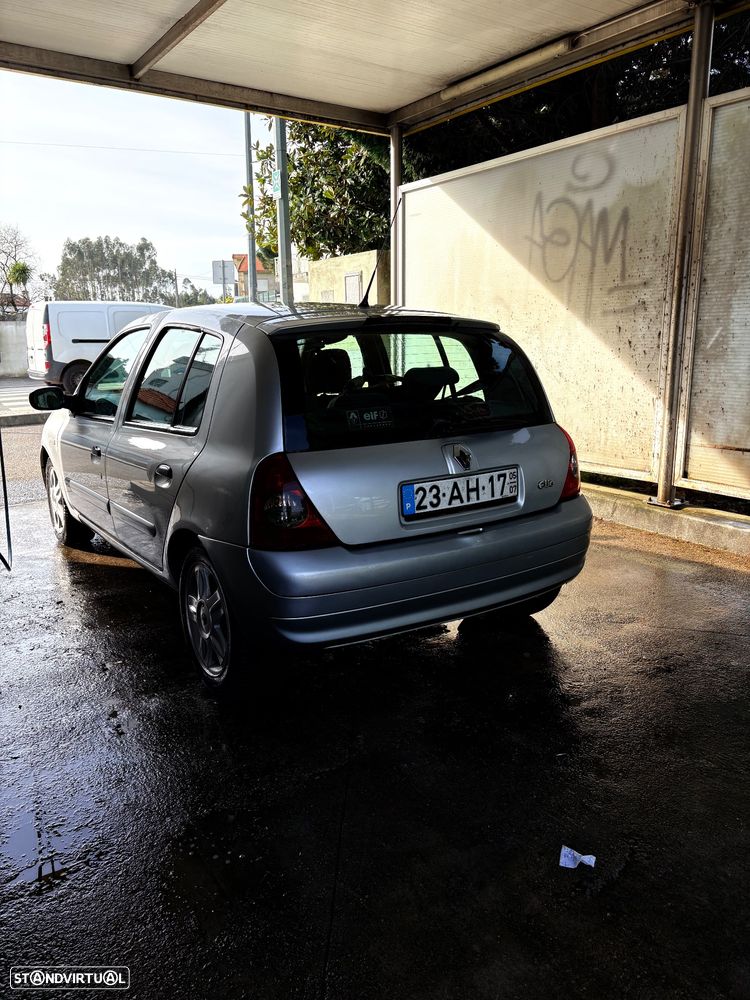 Renault Clio 1.5 dCi Confort Authentique - 6